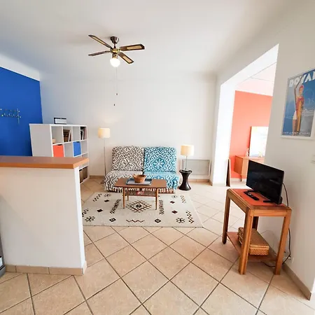 Le Petit - Hyper Centre Ville, 2 Min De La Et Des Commerces Apartment Royan